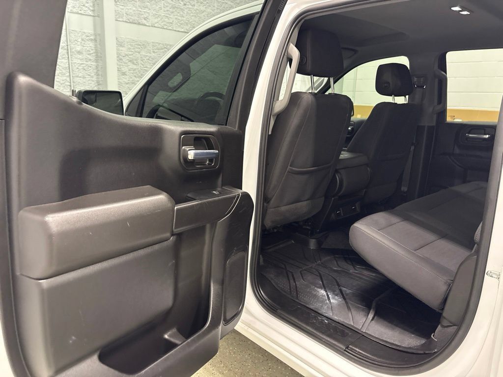 Used 2023 Chevrolet Silverado 1500 Custom AWD/4WD image 32