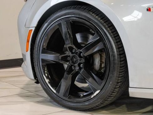 Used 2018 Chevrolet Camaro SS RWD image 63
