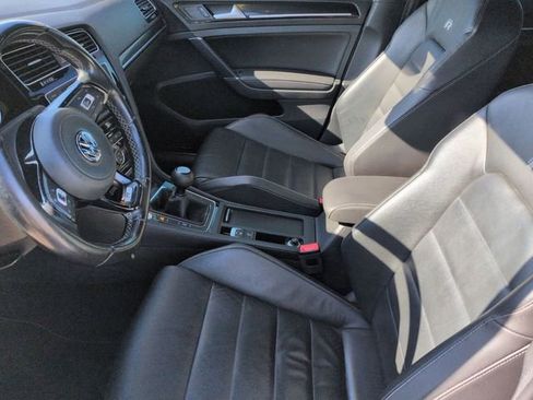 Used 2017 Volkswagen Golf Base image 12