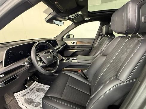 Certified 2026 Cadillac Vistiq Sport w/ LPO, Floor Liner Package AWD/4WD image 6