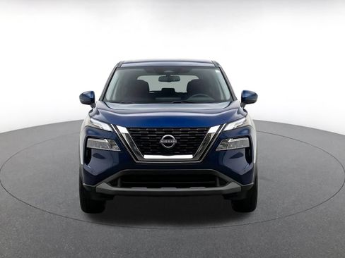 Used 2025 Nissan Rogue SV FWD image 2