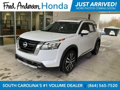 Used 2025 Nissan Pathfinder Platinum w/ Cargo Package image 1