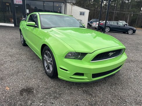 Used 2014 Ford Mustang Premium image 18