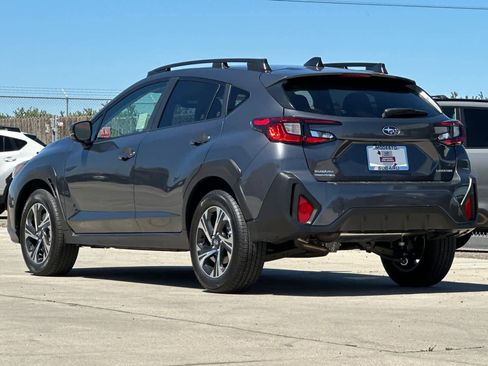 Used 2025 Subaru Crosstrek 2.0i Premium w/ Crosstrek Mirror Package AWD/4WD image 5
