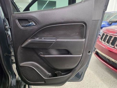Used 2017 Chevrolet Colorado LT w/ LT Convenience Package AWD/4WD image 35