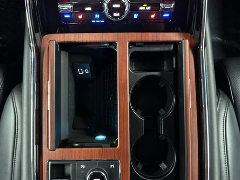 Used 2023 Lincoln Navigator L Reserve image 24