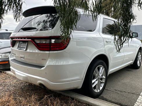 Used 2023 Dodge Durango GT image 3
