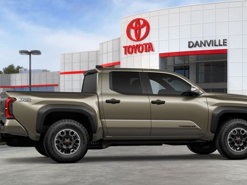 Certified 2026 Toyota Tacoma TRD Off-Road AWD/4WD image 12