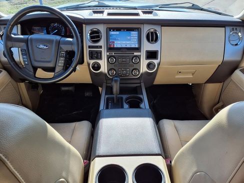 Used 2017 Ford Expedition EL XLT w/ Equipment Group 202A image 9