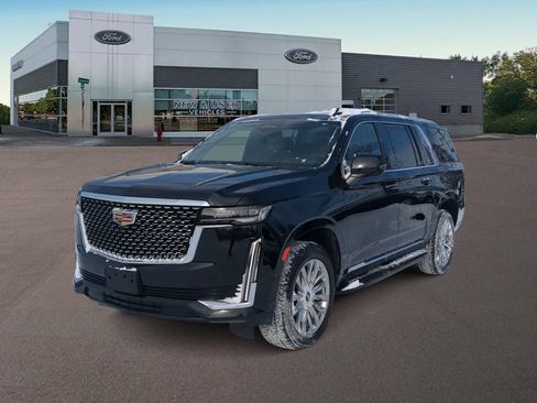 Used 2023 Cadillac Escalade ESV Premium Luxury image 5