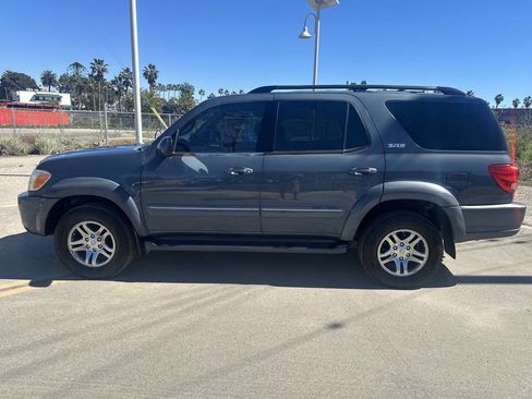 Used 2005 Toyota Sequoia SR5 image 10