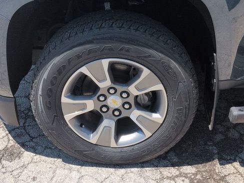 Used 2019 Chevrolet Colorado Z71 AWD/4WD image 34