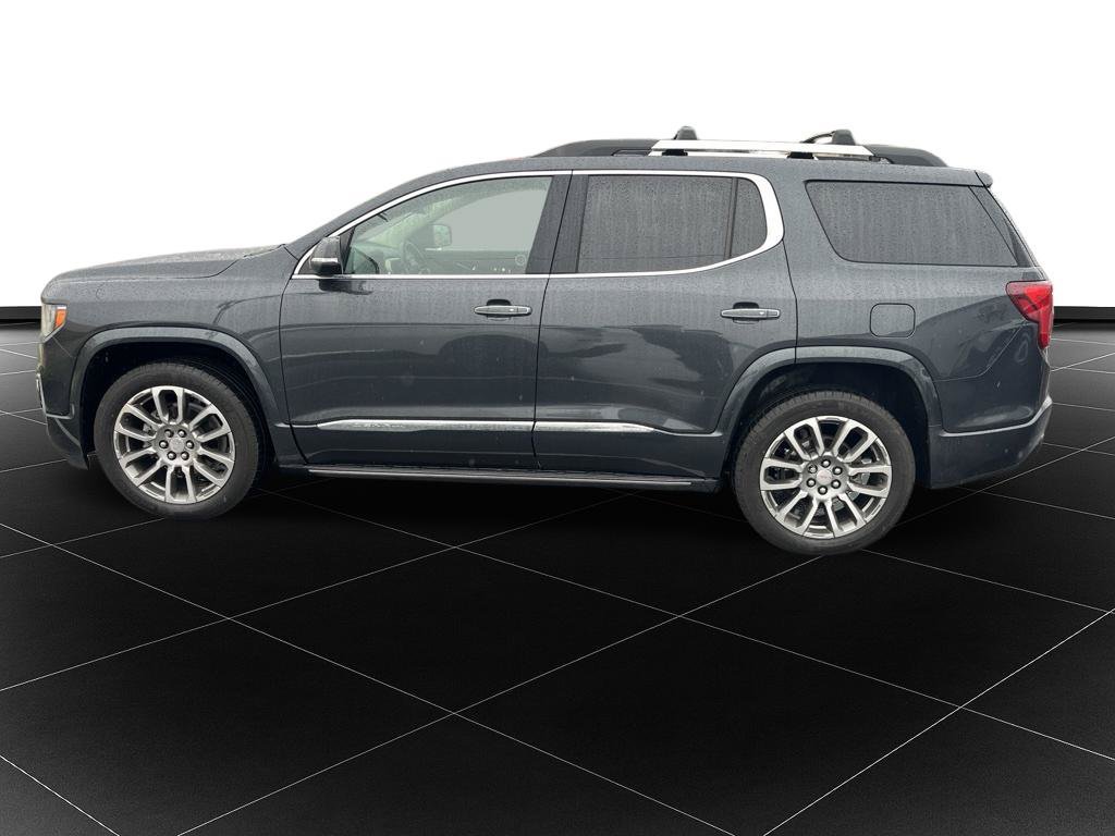 Used 2022 GMC Acadia Denali w/ GMC Pro Grade Package AWD/4WD image 2
