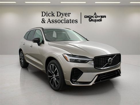New 2025 Volvo XC60 B5 Plus w/ Protection Package Premier image 10