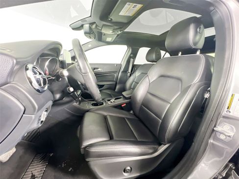 Used 2018 Mercedes-Benz GLA 250 4MATIC image 18