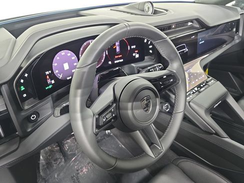 New 2026 Porsche Cayenne Turbo AWD/4WD image 4