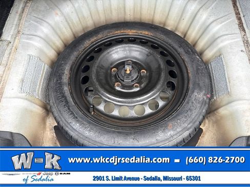 Used 2018 Chevrolet Malibu LT FWD image 25