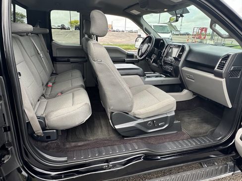 Used 2016 Ford F150 XLT w/ Equipment Group 302A Luxury AWD/4WD image 9