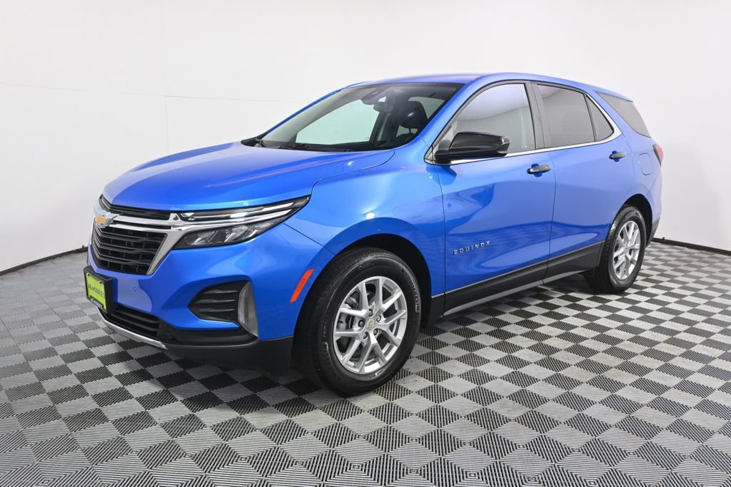Used 2024 Chevrolet Equinox LT FWD image 2