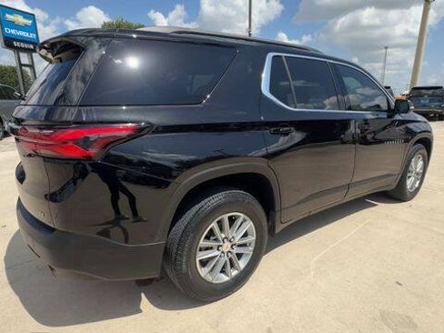 Used 2023 Chevrolet Traverse LT w/ LPO, Cargo Package AWD/4WD image 8