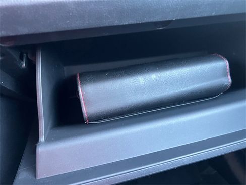 Used 2020 Toyota RAV4 XLE image 25