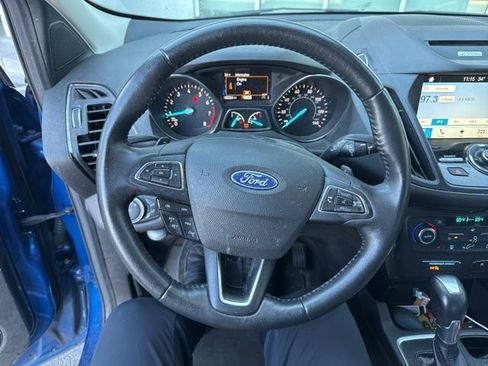 Used 2017 Ford Escape Titanium image 5