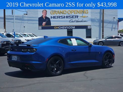 Used 2019 Chevrolet Camaro SS RWD image 7