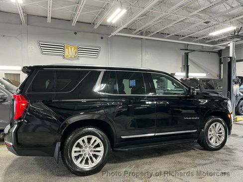 Used 2021 GMC Yukon SLT image 3