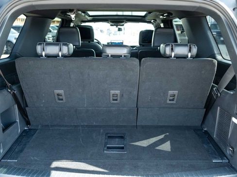 Used 2023 Ford Expedition Platinum AWD/4WD image 8