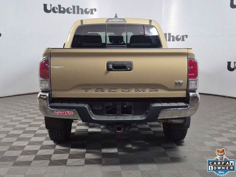 Certified 2020 Toyota Tacoma TRD Off-Road AWD/4WD image 6