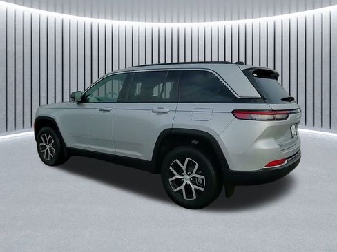 New 2025 Jeep Grand Cherokee Limited w/ Luxury Tech Group II image 14