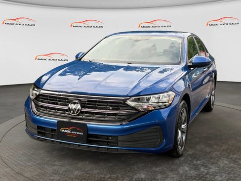 Used 2023 Volkswagen Jetta SE FWD image 1
