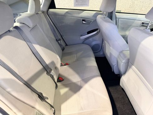 Used 2015 Toyota Prius Three image 16
