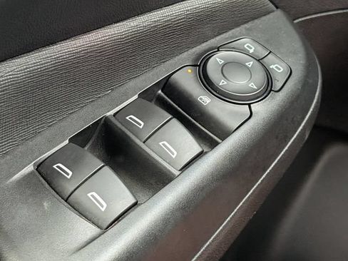 Used 2025 Buick Envista Preferred FWD image 21
