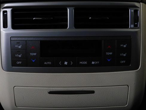 Used 2013 Lexus LX 570 4WD w/ Luxury Pkg w/Pre-crash image 69