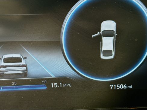 Used 2023 Hyundai Elantra SEL w/ Convenience Package image 16