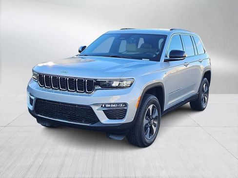 New 2025 Jeep Grand Cherokee Limited 4xe w/ Luxury Tech Group II image 4