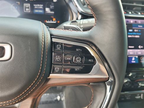 Used 2023 Jeep Grand Cherokee L Summit w/ Advanced Protech Group IV image 34