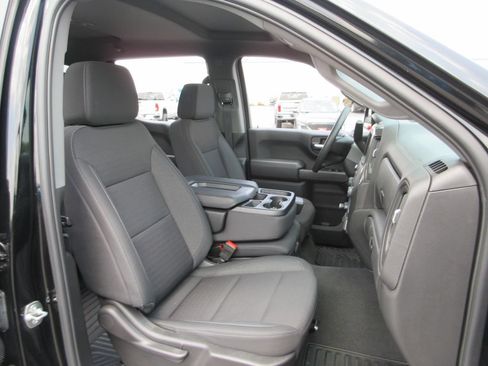 Used 2025 Chevrolet Silverado 1500 Custom Trail Boss AWD/4WD image 20