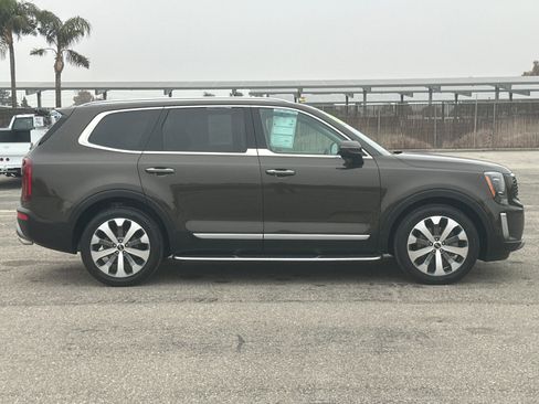Used 2021 Kia Telluride S image 3