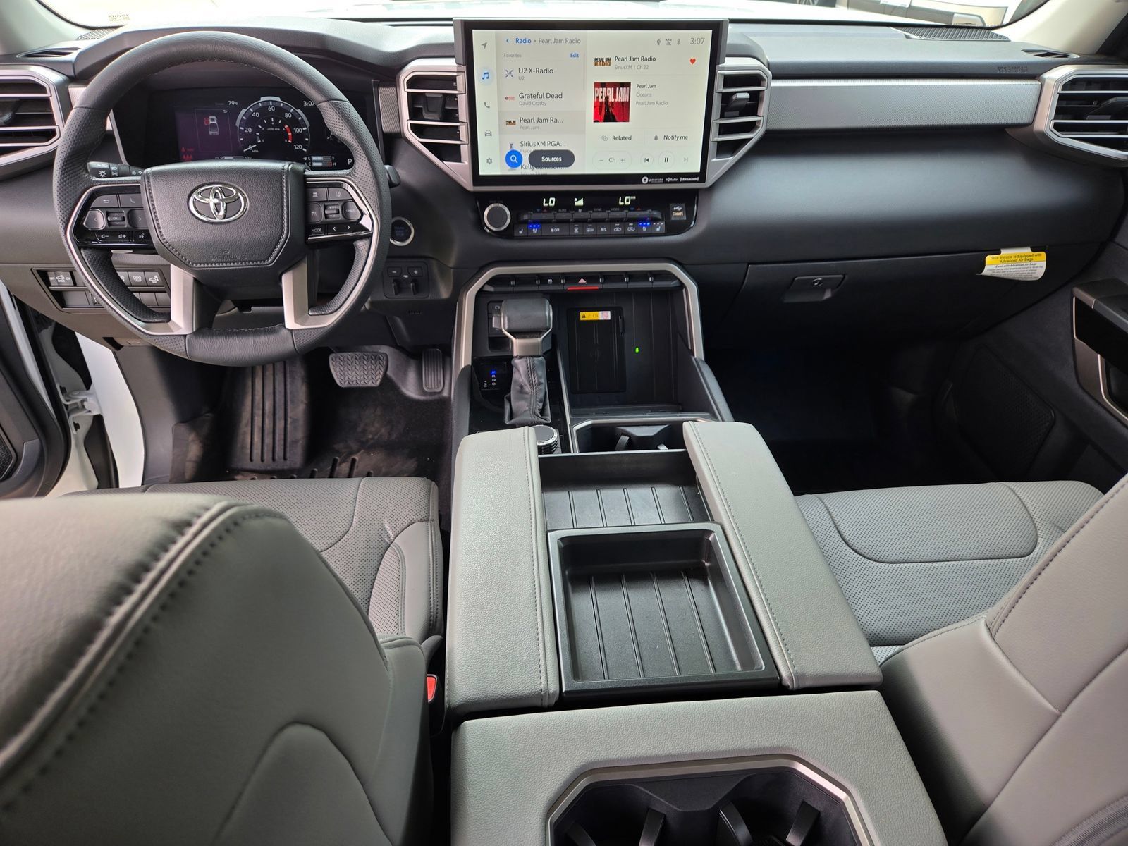 Used 2024 Toyota Tundra Limited w/ Power Package AWD/4WD image 8