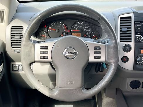 Used 2018 Nissan Frontier SV w/ Value Truck Package RWD image 11