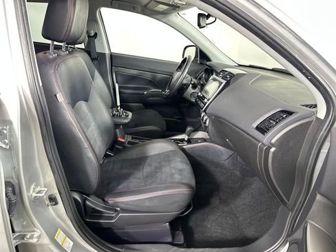 Used 2024 Mitsubishi Outlander Sport SE image 28