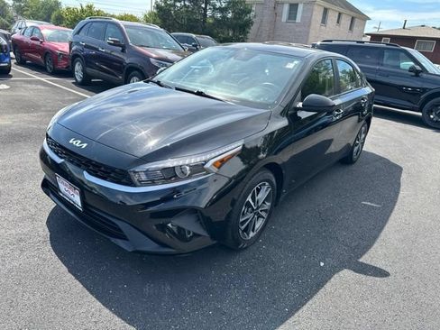 Used 2023 Kia Forte LXS FWD image 1
