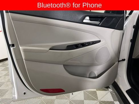 Used 2019 Hyundai Tucson SE image 11