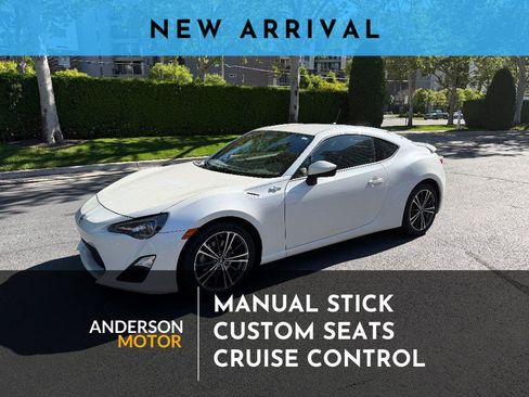 Used 2013 Scion FR-S RWD image 1