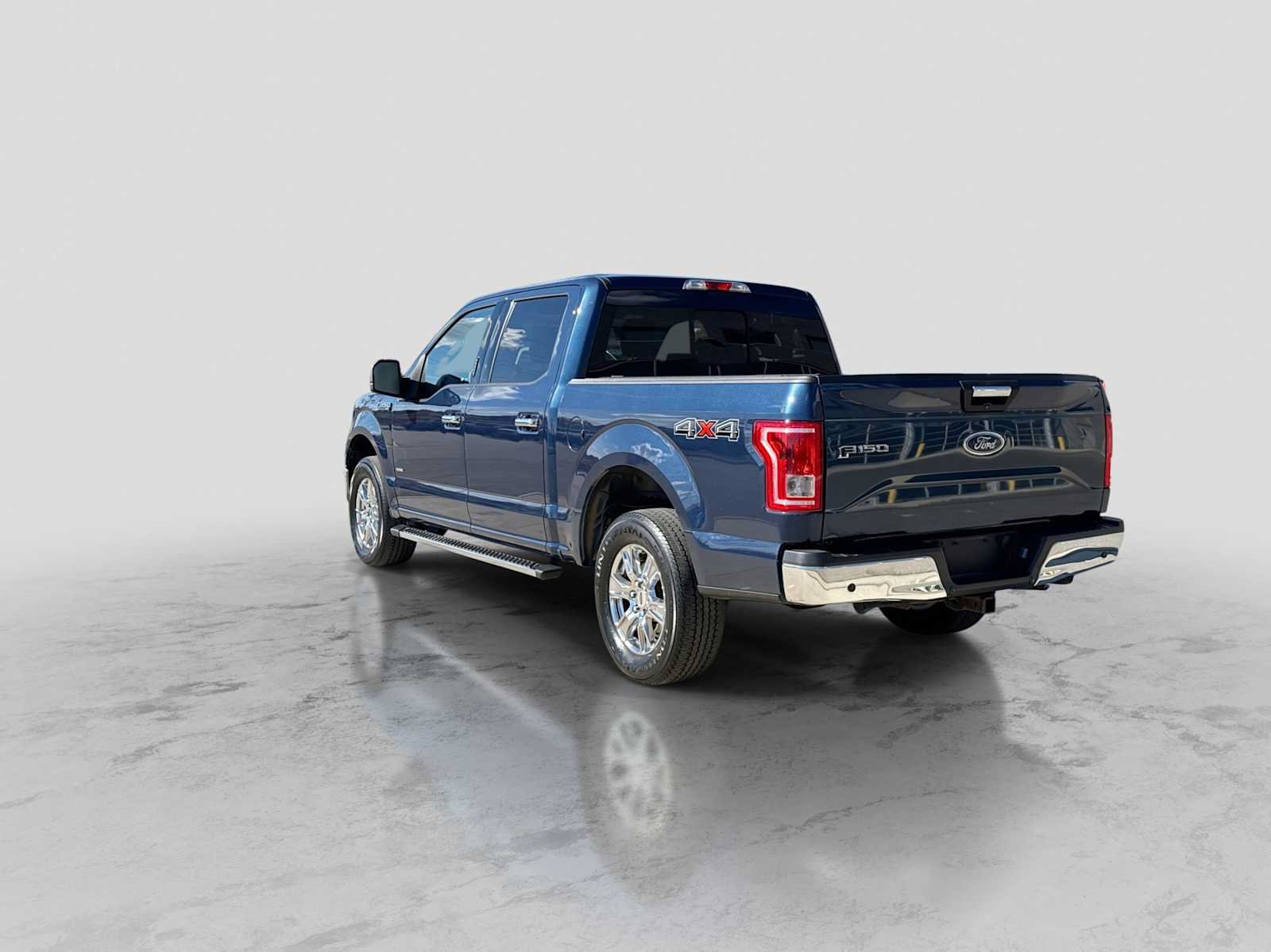 Used 2015 Ford F150 XLT w/ Equipment Group 302A Luxury AWD/4WD image 4