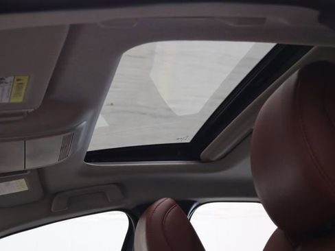 Used 2023 MAZDA MAZDA3 s image 10