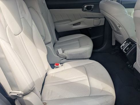 Used 2023 Kia Sorento SX Prestige image 20