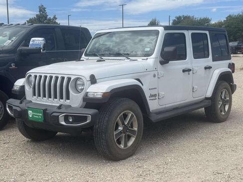 Used 2019 Jeep Wrangler Unlimited Sahara AWD/4WD image 2